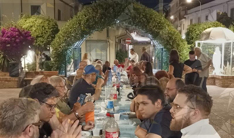 Roccella Ionica, i Ragazzi della Dogana promuovono socialità e partecipazione Roccella Ionica, i Ragazzi della Dogana promuovono socialità e partecipazione