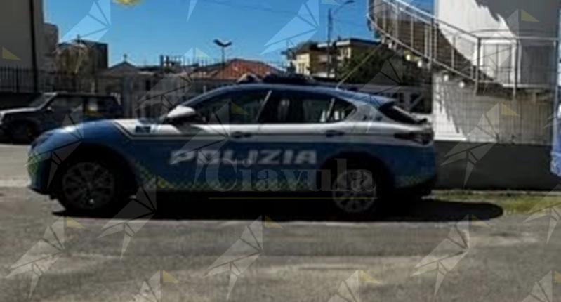 Aggredisce gli agenti, evade dai domiciliari e viene arrestato nuovamente