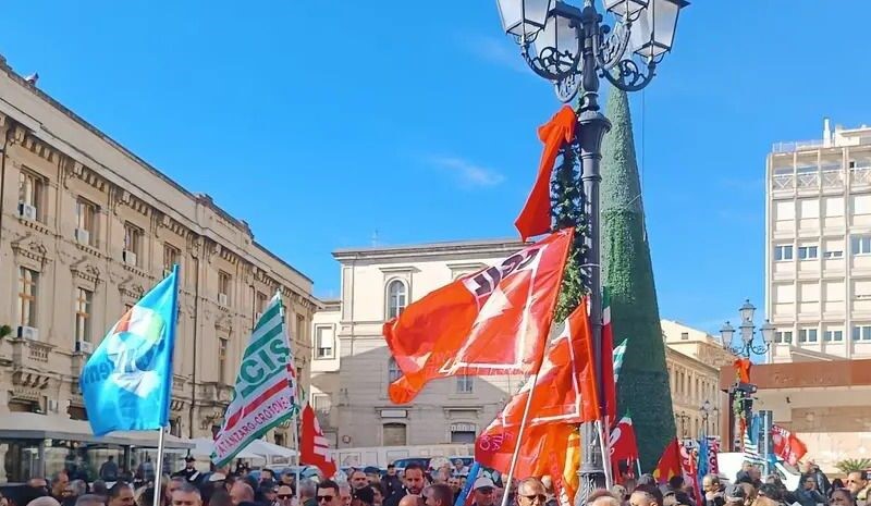 Precari Mim Calabria, i collaboratori scolastici a rischio dal 31 luglio tra promesse e silenzi