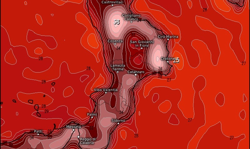 Calabria nella morsa del caldo: temperature in aumento da oggi, weekend da bollino rosso Calabria nella morsa del caldo: temperature in aumento da oggi, weekend da bollino rosso