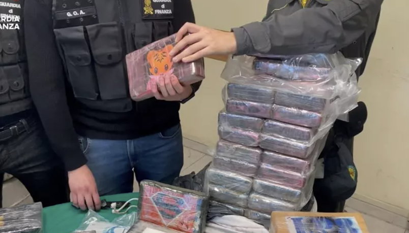 Traffico di droga tra Catania e Malta, sei arresti. Indagate anche due persone di Locri e Siderno Traffico di droga tra Catania e Malta, sei arresti. Indagate anche due persone di Locri e Siderno
