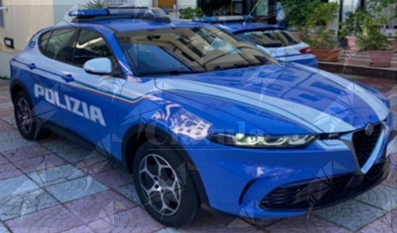 Controlli della Polizia al CARA di Crotone: tre ospiti segnalati per possesso di hashish