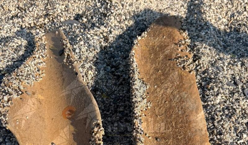 Caulonia, vecchi frammenti di Eternit sulla spiaggia: rinvenuti sul bagnasciuga all’inizio della pista ciclabile