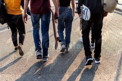 Camminare fa bene, ma la prevenzione comincia prima di mettersi in movimento