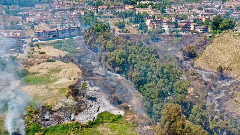 Incendio a Stilo, l’Amministrazione comunale: “Gesto criminale contro i cittadini e il territorio” Incendio a Stilo, l’Amministrazione comunale: “Gesto criminale contro i cittadini e il territorio”