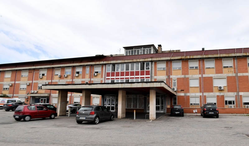 Furto all’ospedale di Gioia Tauro: rubato un motore dell’impianto di climatizzazione da 300 kg Furto all’ospedale di Gioia Tauro: rubato un motore dell’impianto di climatizzazione da 300 kg