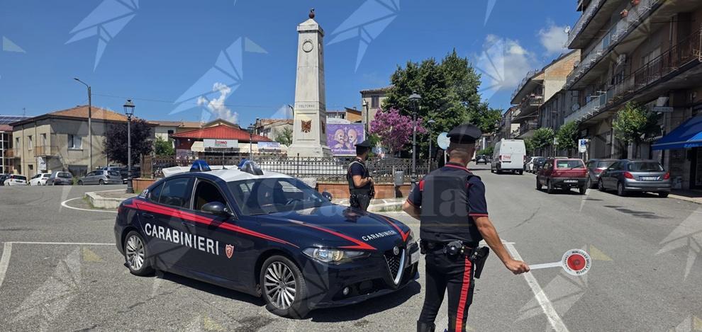 Droga e sicurezza stradale, controlli nel Catanzarese: 7 patenti ritirate e 43 grammi di hashish sequestrati Droga e sicurezza stradale, controlli nel Catanzarese: 7 patenti ritirate e 43 grammi di hashish sequestrati