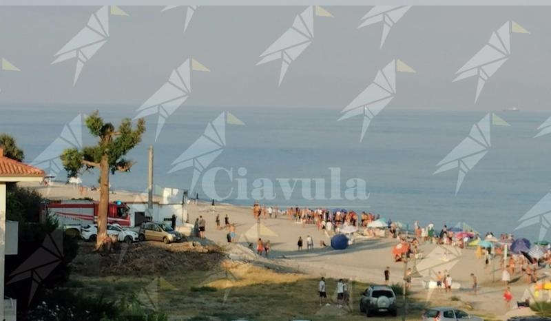 Malore in spiaggia a Caulonia Marina: interviene l’elisoccorso