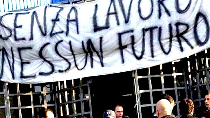 Precari Mim Calabria, 200 collaboratori scolastici senza contratto: “Abbandonati dalla politica e lasciati in situazione di estremo disagio” Precari Mim Calabria, 200 collaboratori scolastici senza contratto: “Abbandonati dalla politica e lasciati in situazione di estremo disagio”