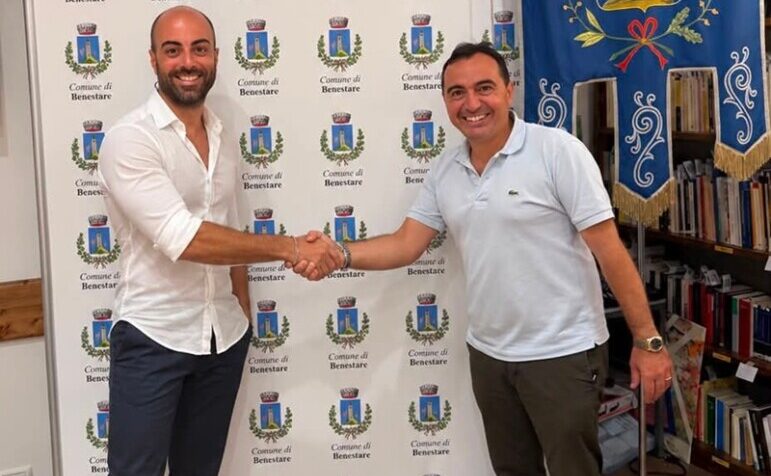 Il Sindaco di Benestare sceglie Erminio Niceforo come Direttore Artistico di “Catoja in Festa” Il Sindaco di Benestare sceglie Erminio Niceforo come Direttore Artistico di “Catoja in Festa”