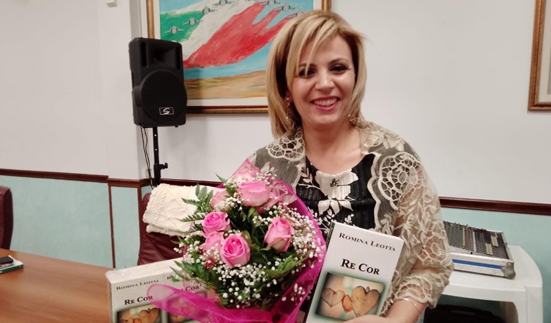 Giornata mondiale Alzheimer 2026: l’omaggio di Mario Murdolo alla scrittrice Romina Leotta e alla neurologa Amalia Cecilia Bruni Giornata mondiale Alzheimer 2026: l’omaggio di Mario Murdolo alla scrittrice Romina Leotta e alla neurologa Amalia Cecilia Bruni