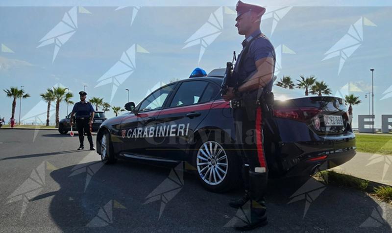 Rapina in un centro scommesse a Soverato, presunti colpevoli arrestati in uno stabilimento balneare