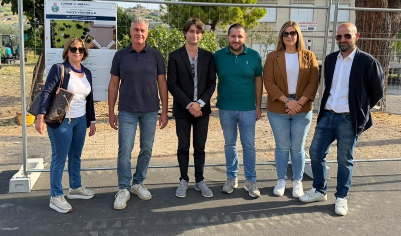 Consegnati i lavori di realizzazione di Piazza Vennerello a Siderno Consegnati i lavori di realizzazione di Piazza Vennerello a Siderno