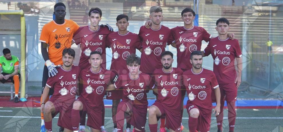 Calcio, il Locri non si ferma. Vittoria in campionato e secondo posto con 13 punti Calcio, il Locri non si ferma. Vittoria in campionato e secondo posto con 13 punti