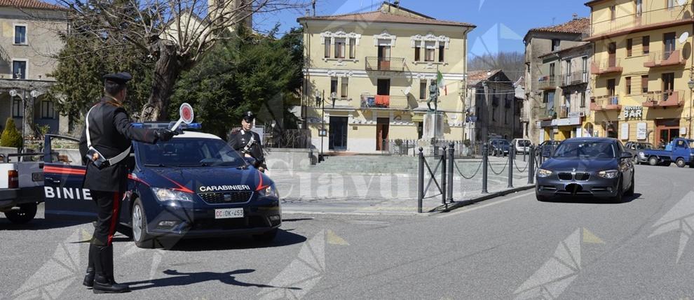 Guida senza patente, fornisce false generalità e viola l’obbligo di dimora. Denunciato Guida senza patente, fornisce false generalità e viola l’obbligo di dimora. Denunciato