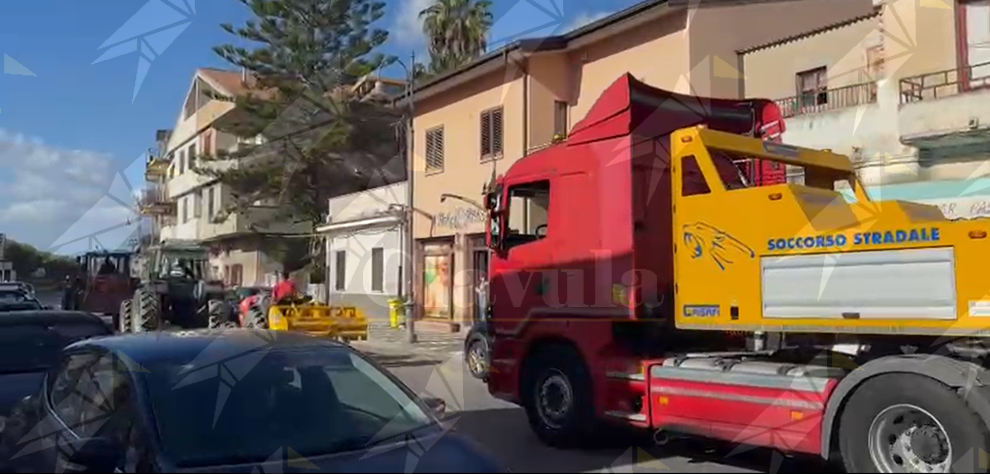 I maranza e il potere di zittire i camion I maranza e il potere di zittire i camion